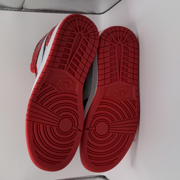 New Custom Crystal Iced Sneakers Red/White/Black Unbranded Bedazzled Sz 6 - Picture 7 of 16